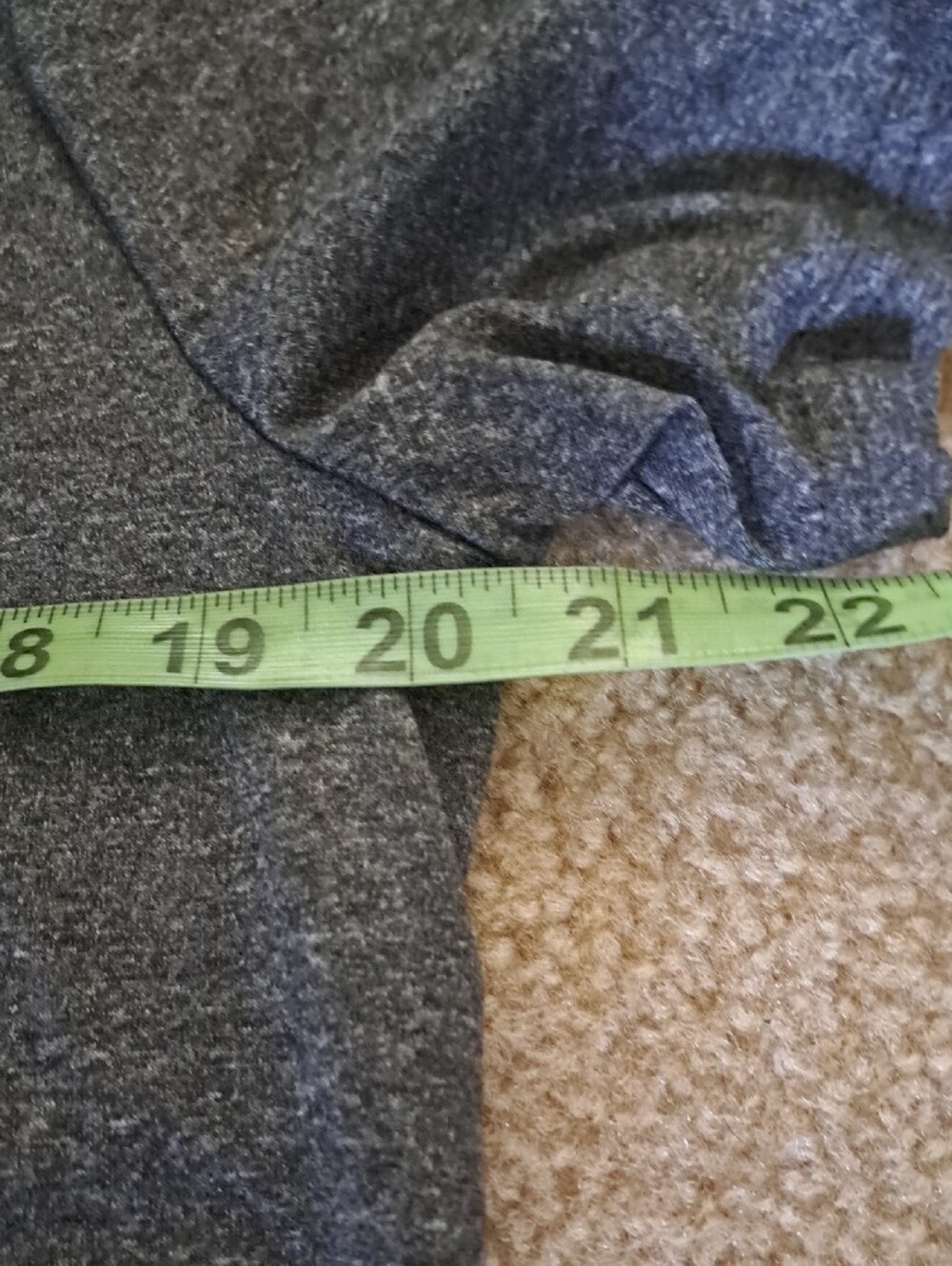 Kids Gray T-Shirt with Orange Paw Pumpkin L Ptp 20.5 Graphic - Picture 3 of 4